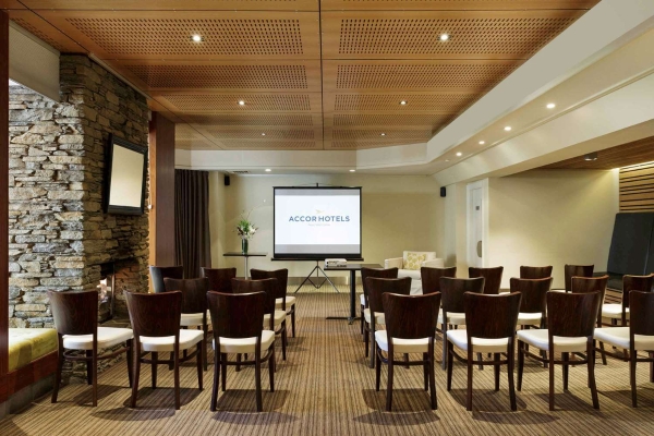 Hotel Novotel Queenstown Lakeside